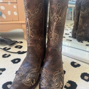 Circle G Dark Brown Embroidered Heeled Boots